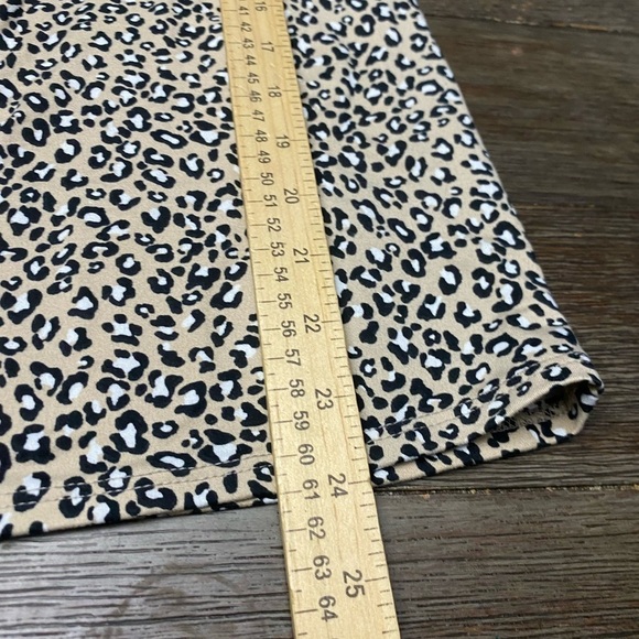 Love Ryan Los Angeles Animal Print 3/4 Gathered Sleeve Top size Large - Picture 7 of 7